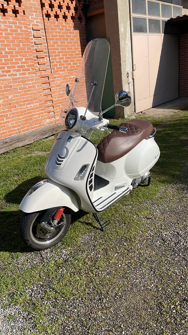 Vespa GTS Super 300 - 2