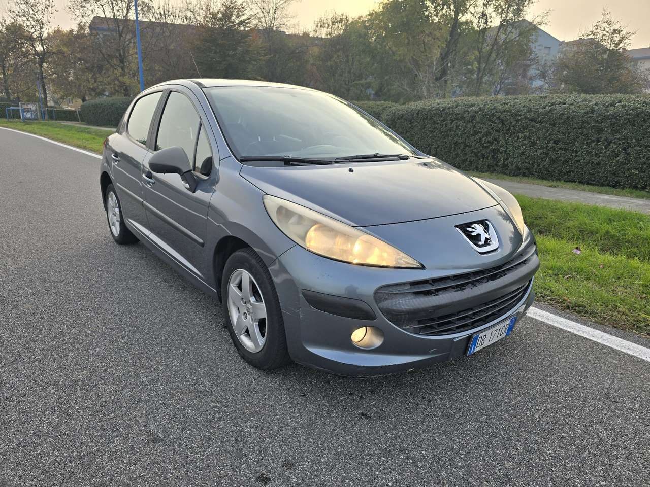 Peugeot 207 5p 1.4 16v One-Line