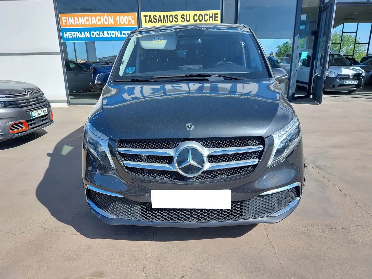 Mercedes-Benz V 220 d Avantgarde Largo Gris - 2
