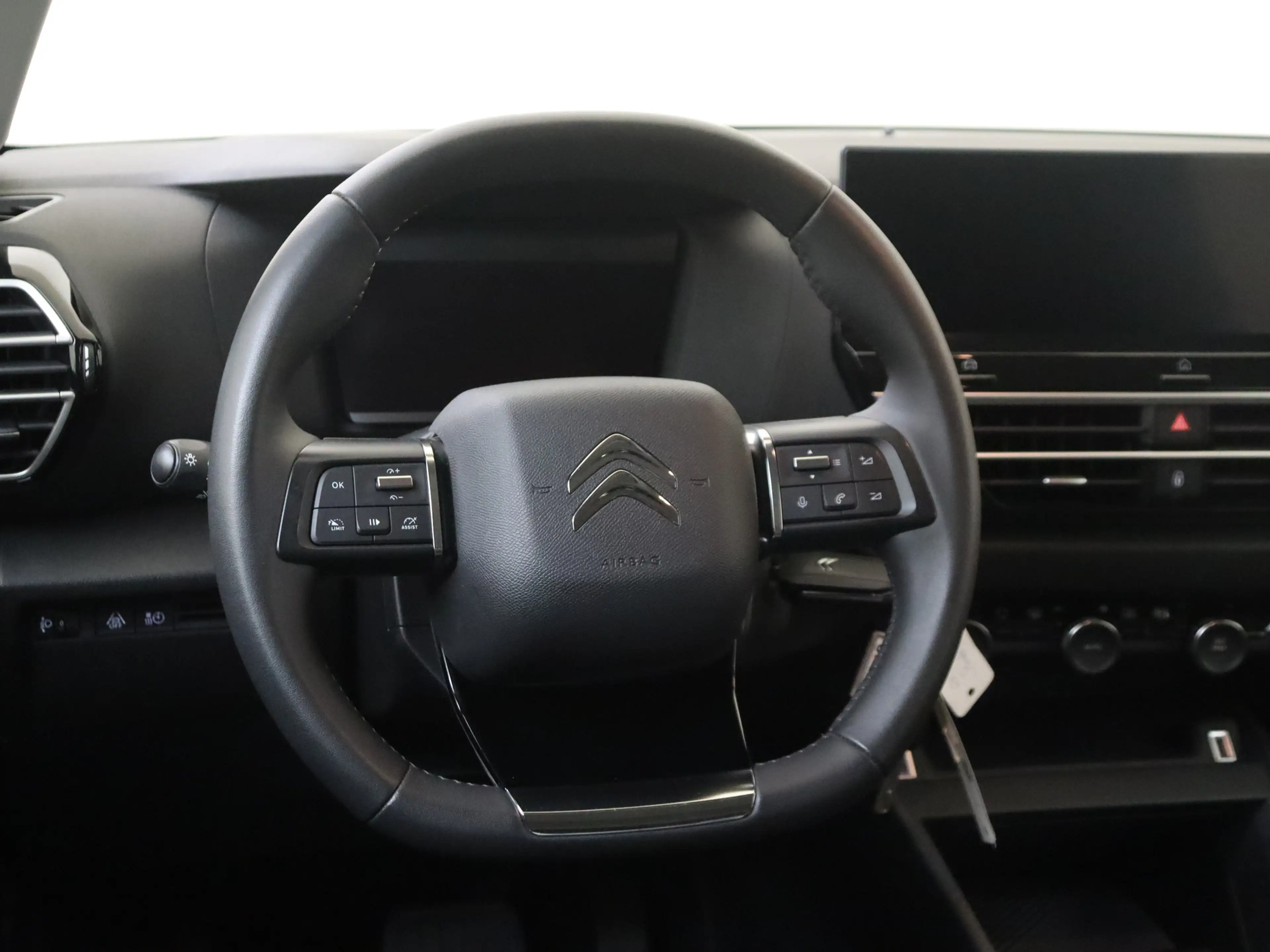 Citroen E-C4 Electric Feel 50 kWh — photo 6