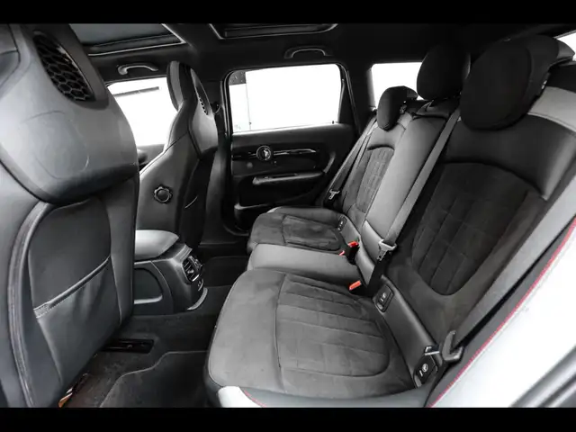 Mini Clubman view 13