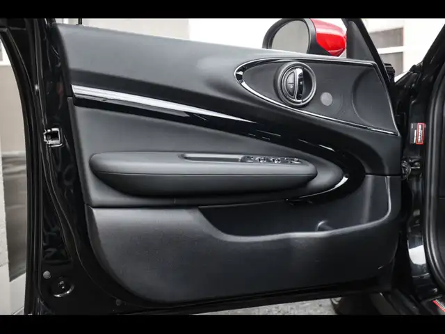 Mini Clubman view 8
