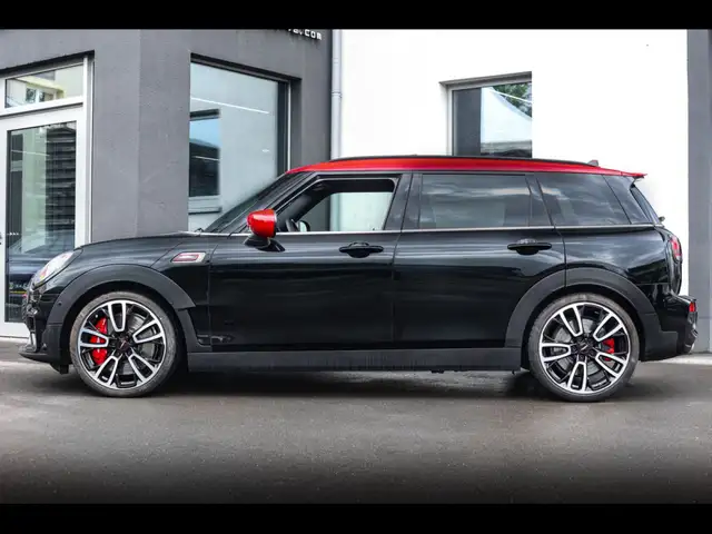 Mini Clubman view 2
