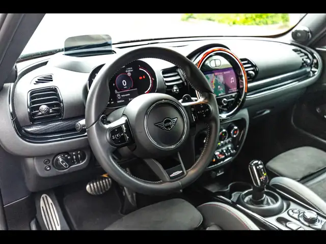 Mini Clubman view 9