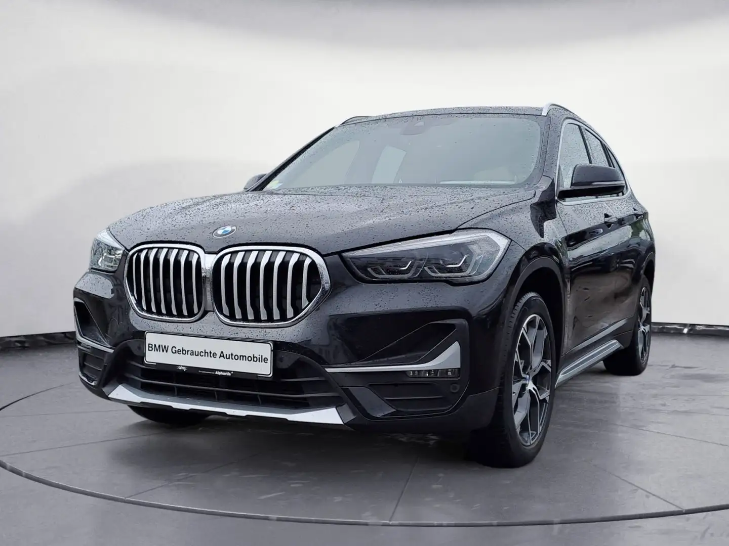 BMW X1 SDRIVE16D Aut X-Line Schwarz - 2