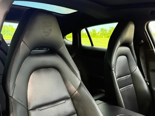 Porsche Panamera view 12