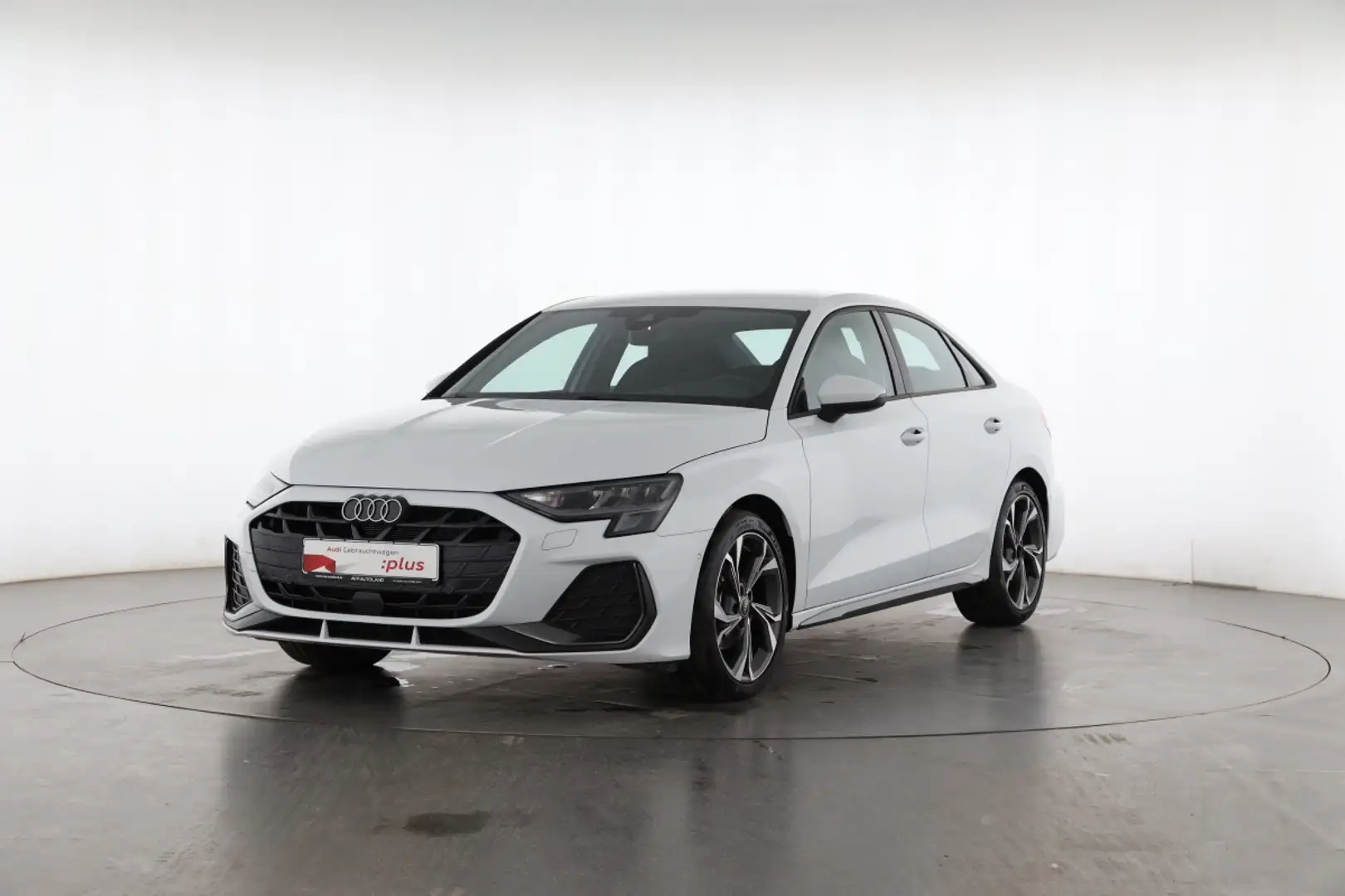 Audi A3 Limousine 35 TFSI S tronic S line Facelift Biały - 2