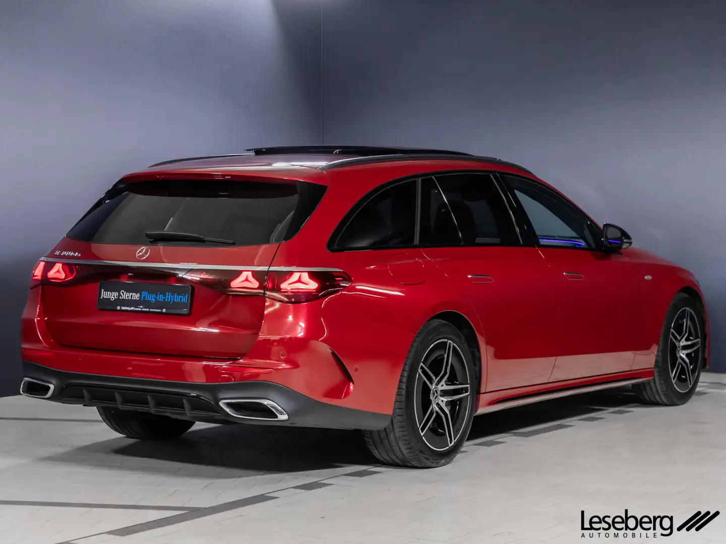 Mercedes-Benz E 300 E 300 de T AMG DIG.LIGHT/AHK/Pano/Distro./Night/ Rot - 2
