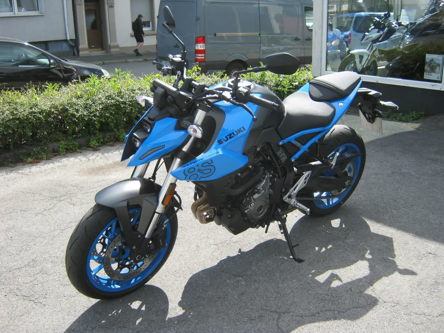 Suzuki GSX 8S Blau - 2