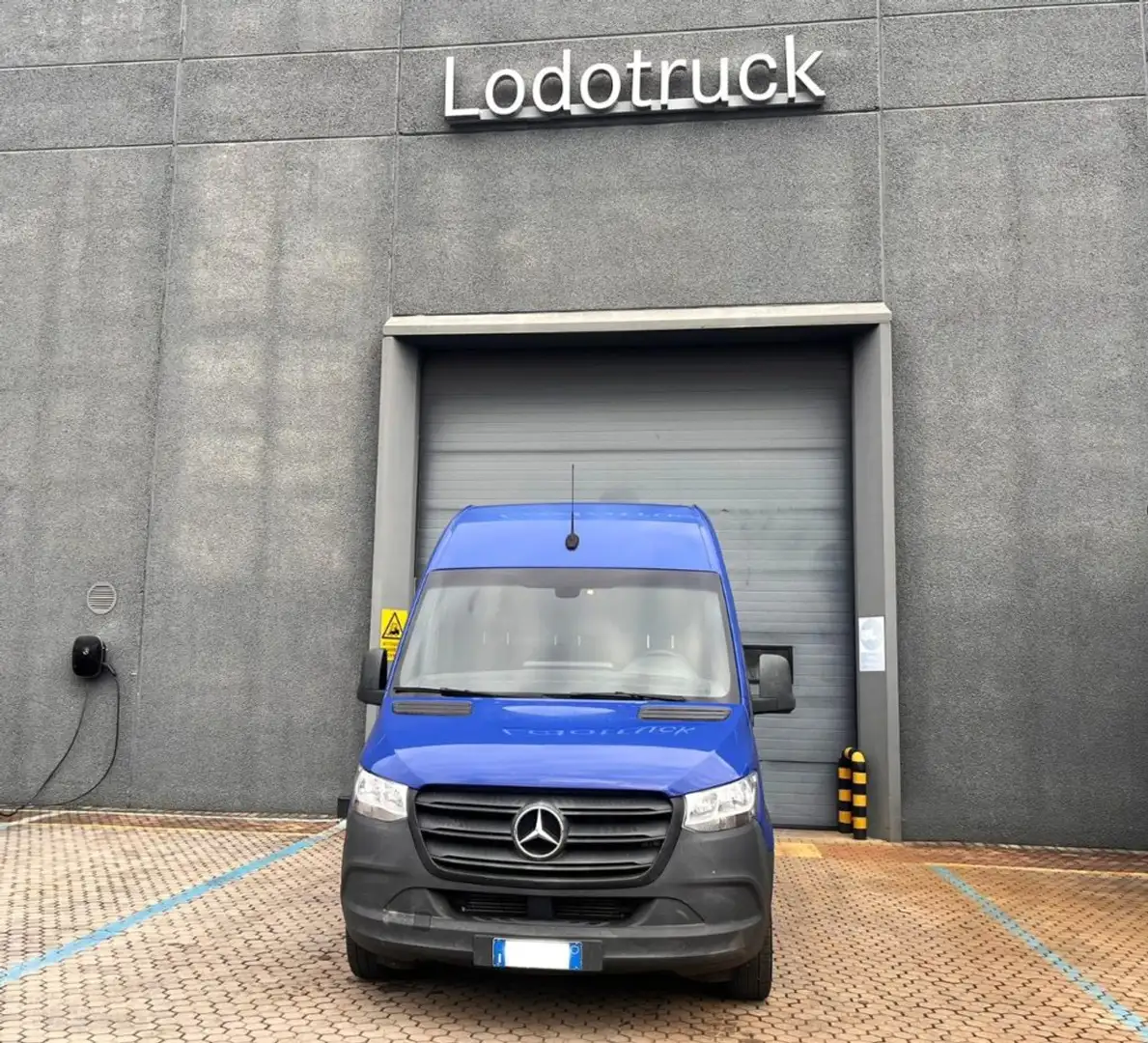 Mercedes-Benz Sprinter 311 39/33 Furgone Bleu - 2