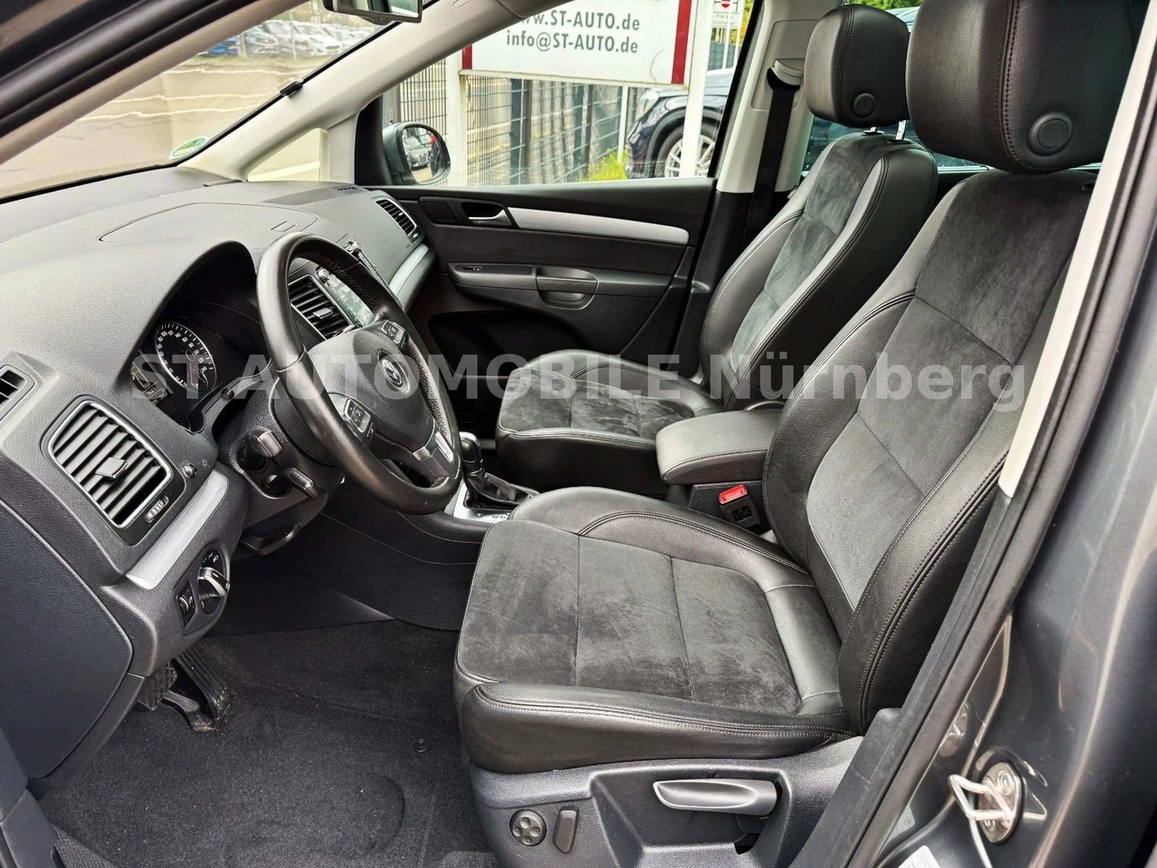 Volkswagen Sharan 2.0 TDI DSG BMT HIGHLINE*7SITZ*PANORAMA* — photo 7