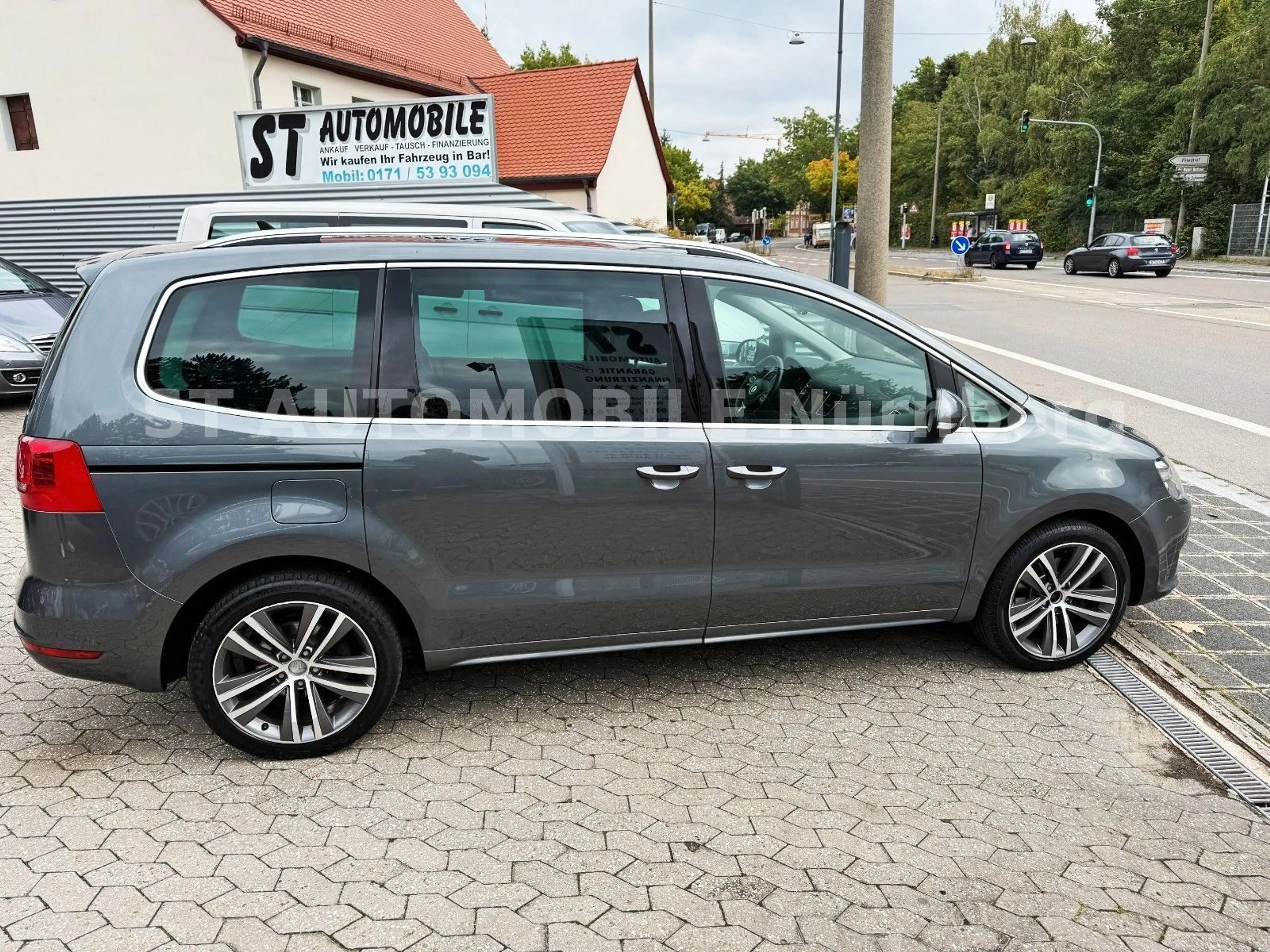 Volkswagen Sharan 2.0 TDI DSG BMT HIGHLINE*7SITZ*PANORAMA* — photo 4