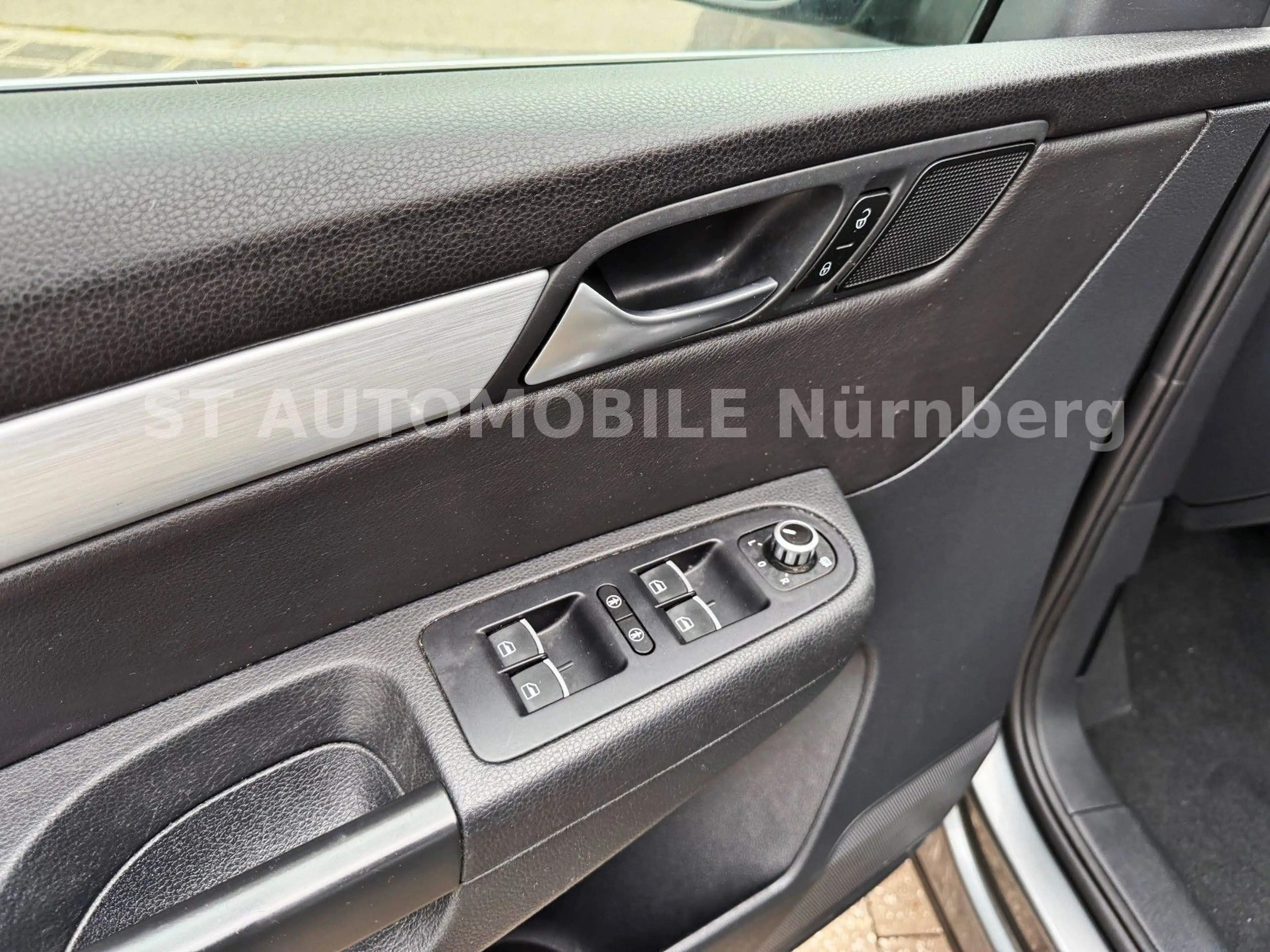 Volkswagen Sharan 2.0 TDI DSG BMT HIGHLINE*7SITZ*PANORAMA* — photo 15