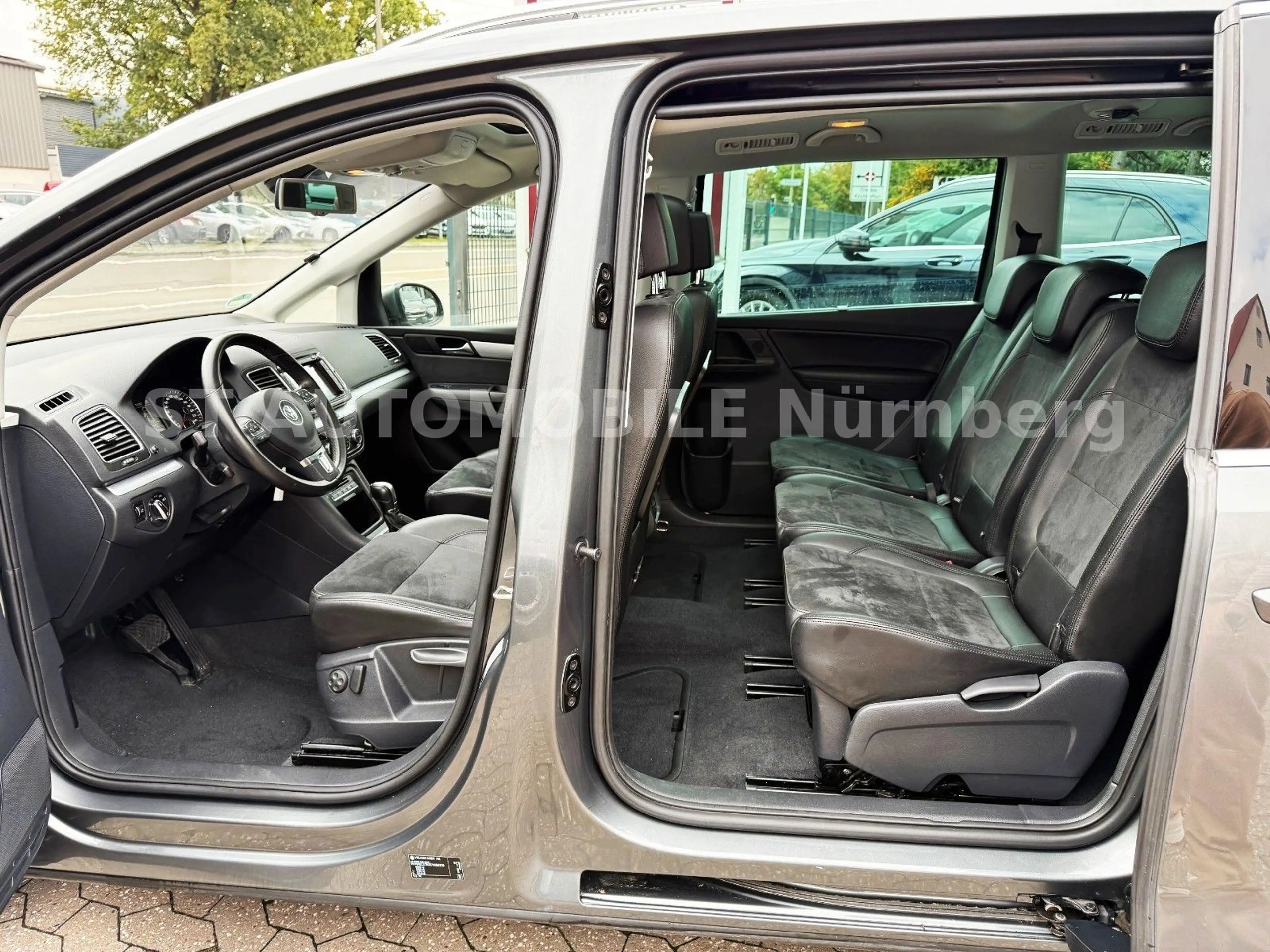 Volkswagen Sharan 2.0 TDI DSG BMT HIGHLINE*7SITZ*PANORAMA* — photo 9