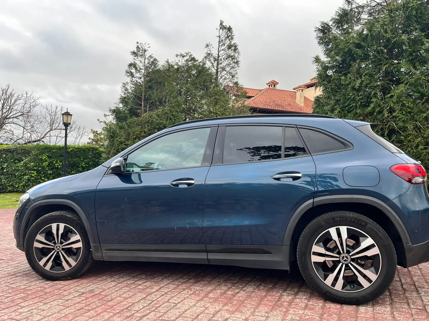 Mercedes-Benz GLA 200 GLA 200d 4Matic 8G-DCT Azul - 2