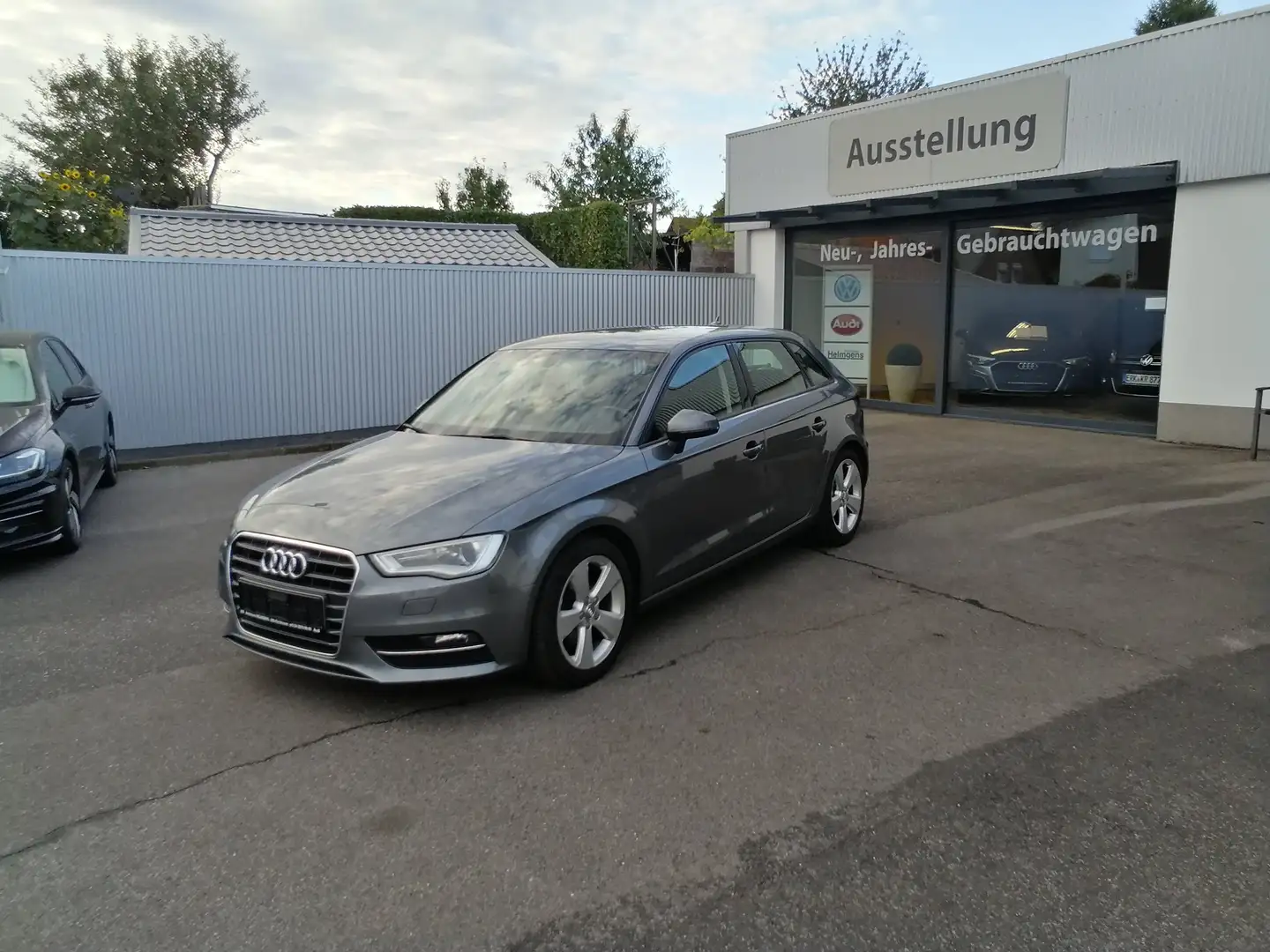 Audi A3 Ambition XENON NAVI SHZ PDC Telefonv. PDC Gris - 2