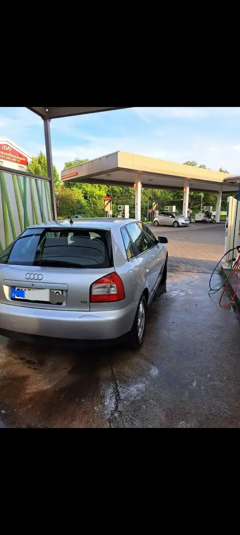 Audi A3 1.6 Ambiente - 2