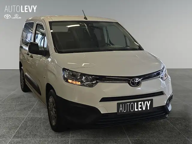 Toyota Proace City view 8