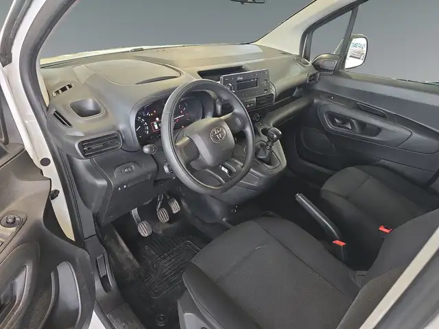 Toyota Proace City view 10