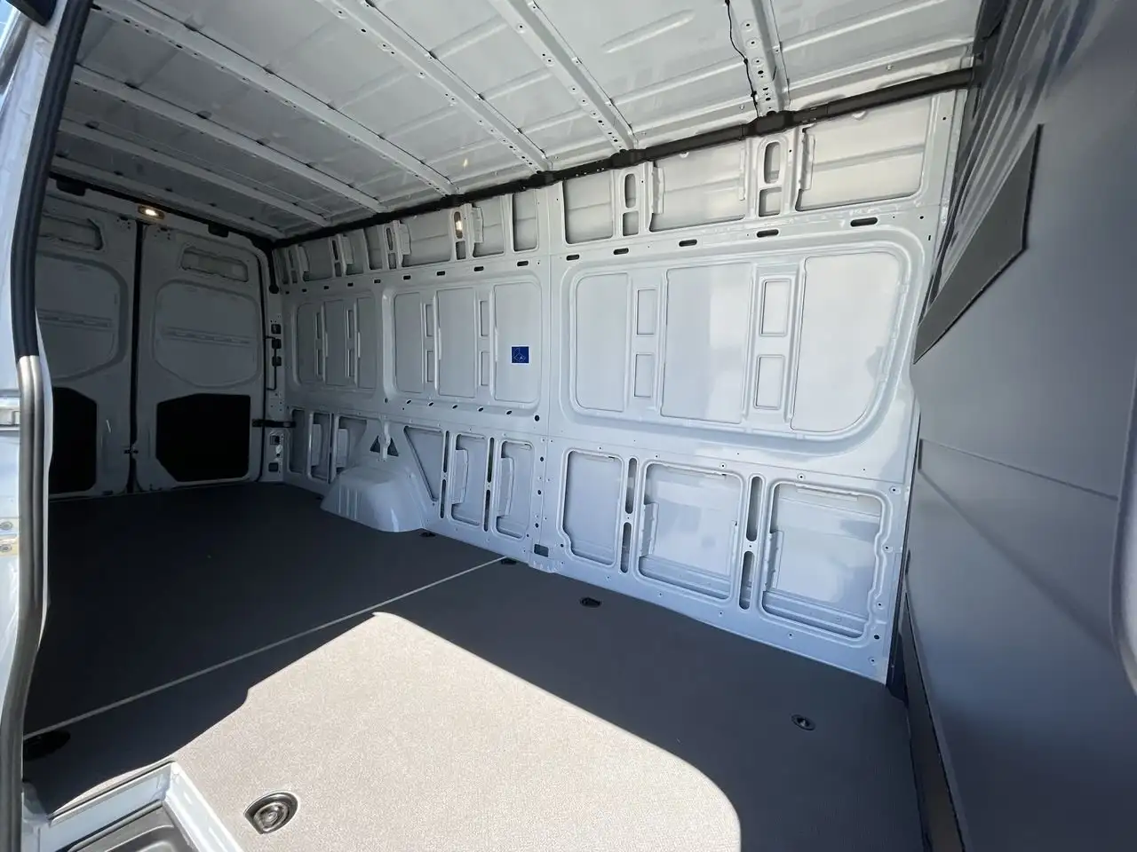 Mercedes-Benz eSprinter photo Mercedes-Benz eSprinter