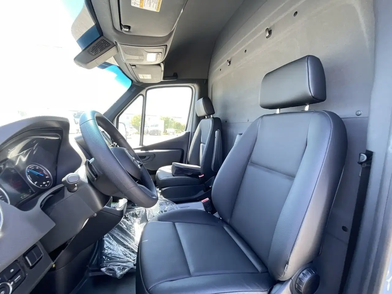 Mercedes-Benz eSprinter photo Mercedes-Benz eSprinter