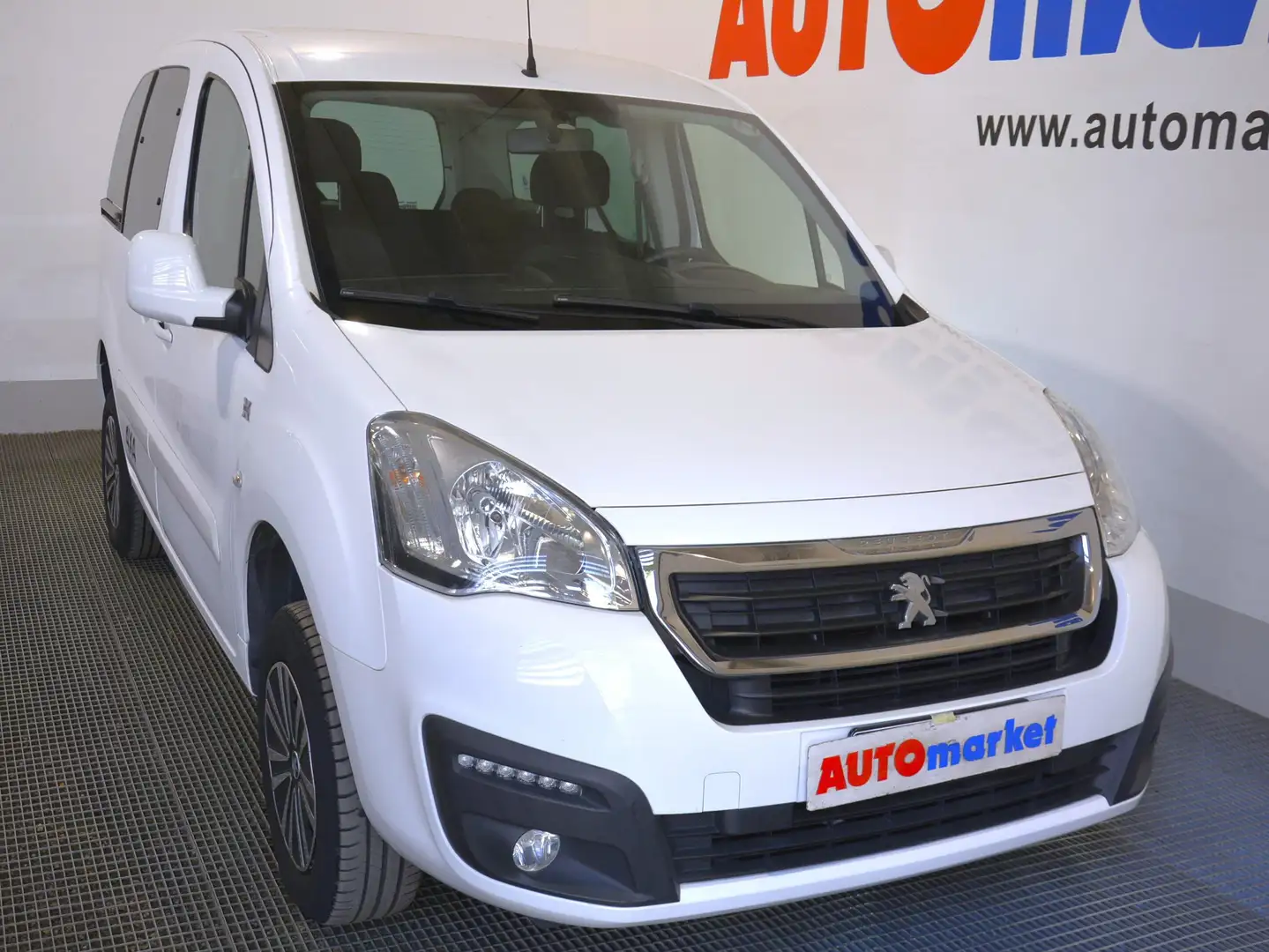 Peugeot Partner Tepee BlueHDi 100 4x4 Active Traction Control Weiß - 2