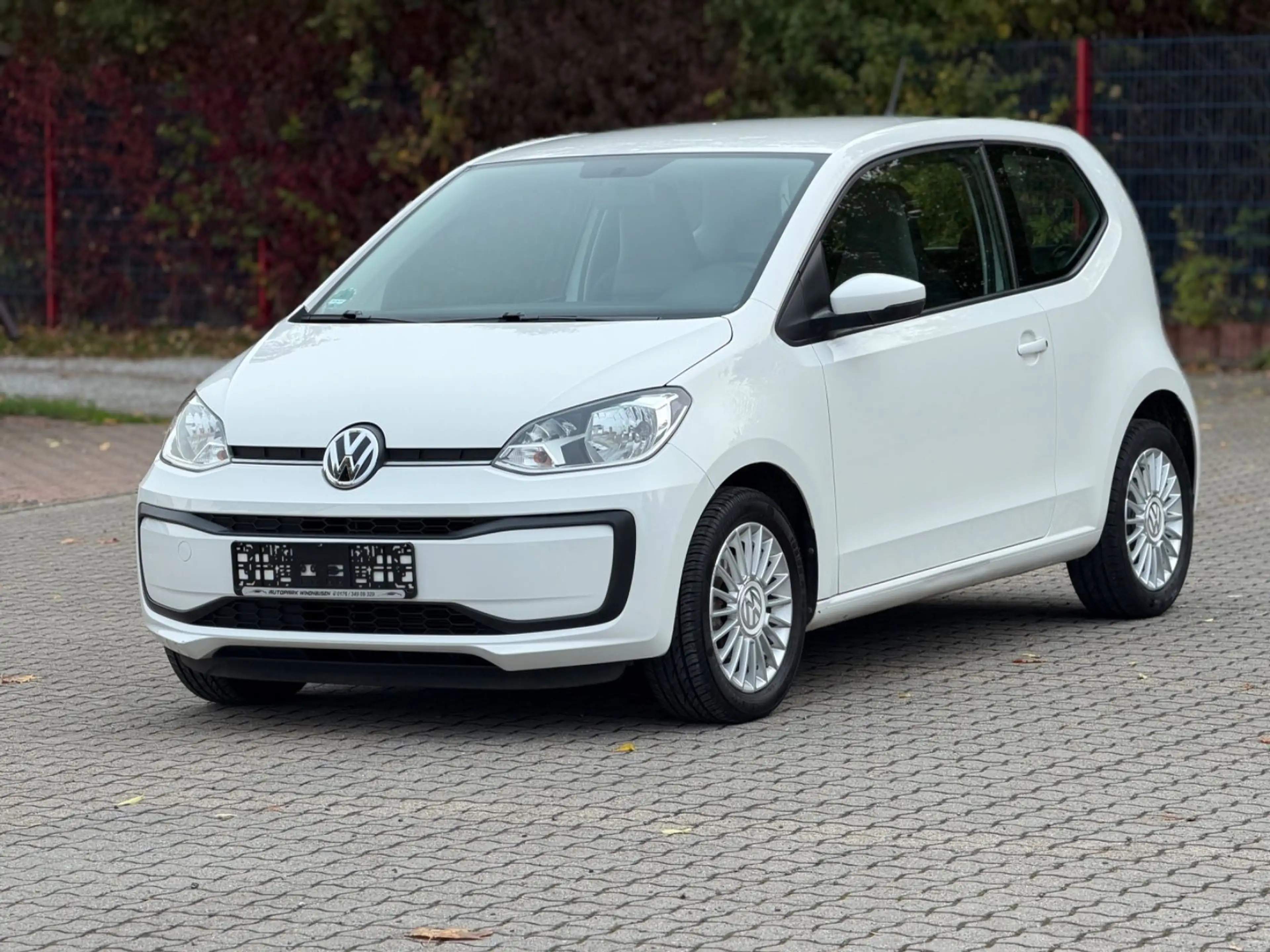 Volkswagen up! 1.0 UP! *1 HAND *27 TKM *TÜV NEU *KLIMA