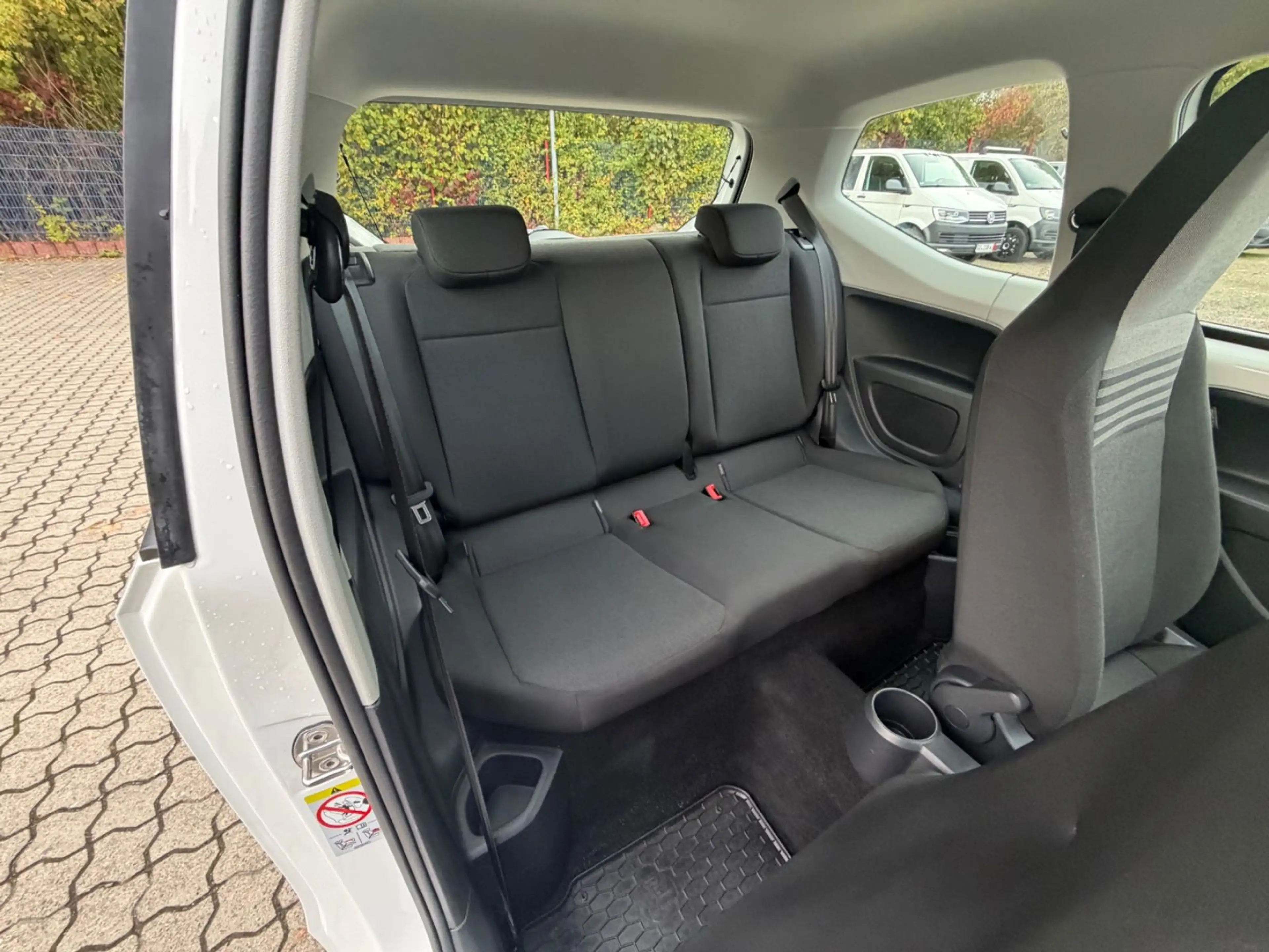 Volkswagen up! 1.0 UP! *1 HAND *27 TKM *TÜV NEU *KLIMA — photo 15