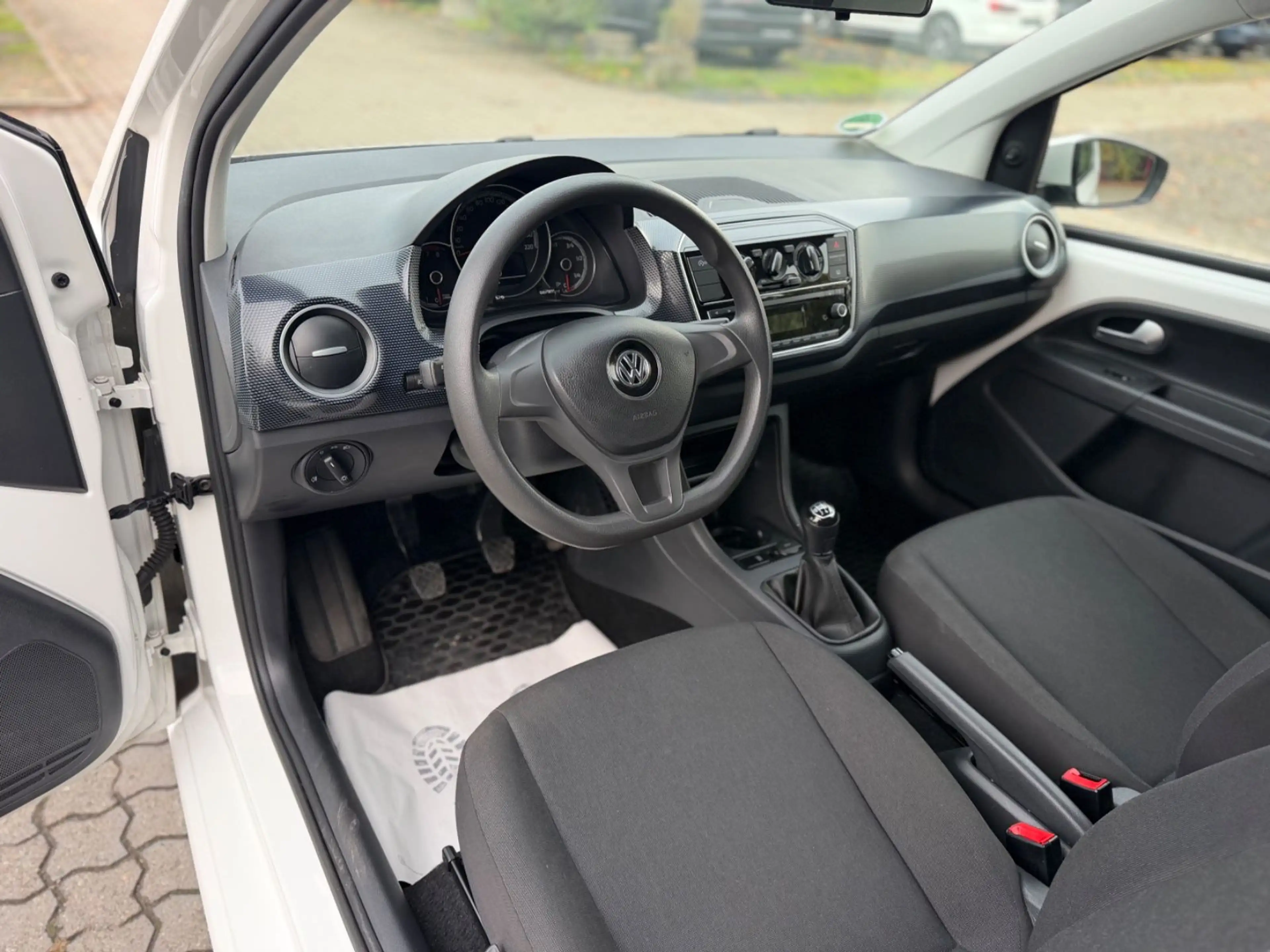 Volkswagen up! 1.0 UP! *1 HAND *27 TKM *TÜV NEU *KLIMA — photo 11