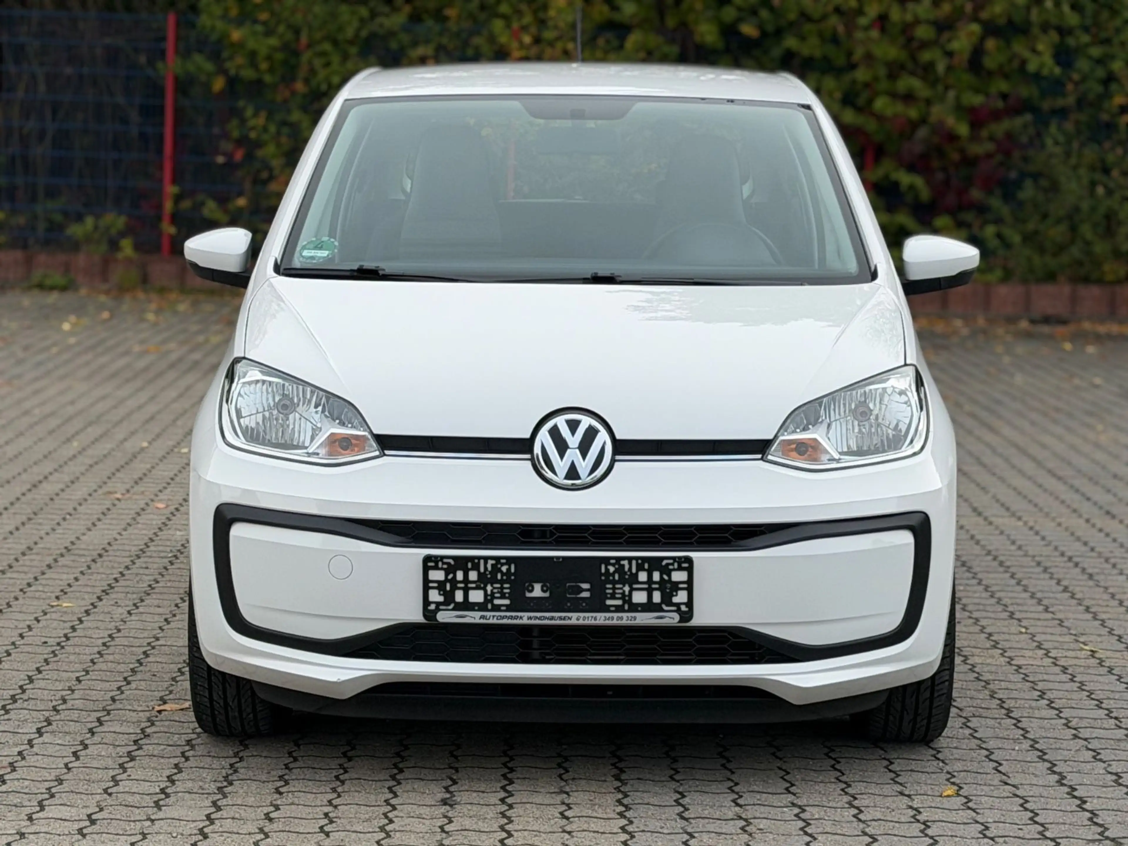 Volkswagen up! 1.0 UP! *1 HAND *27 TKM *TÜV NEU *KLIMA — photo 9