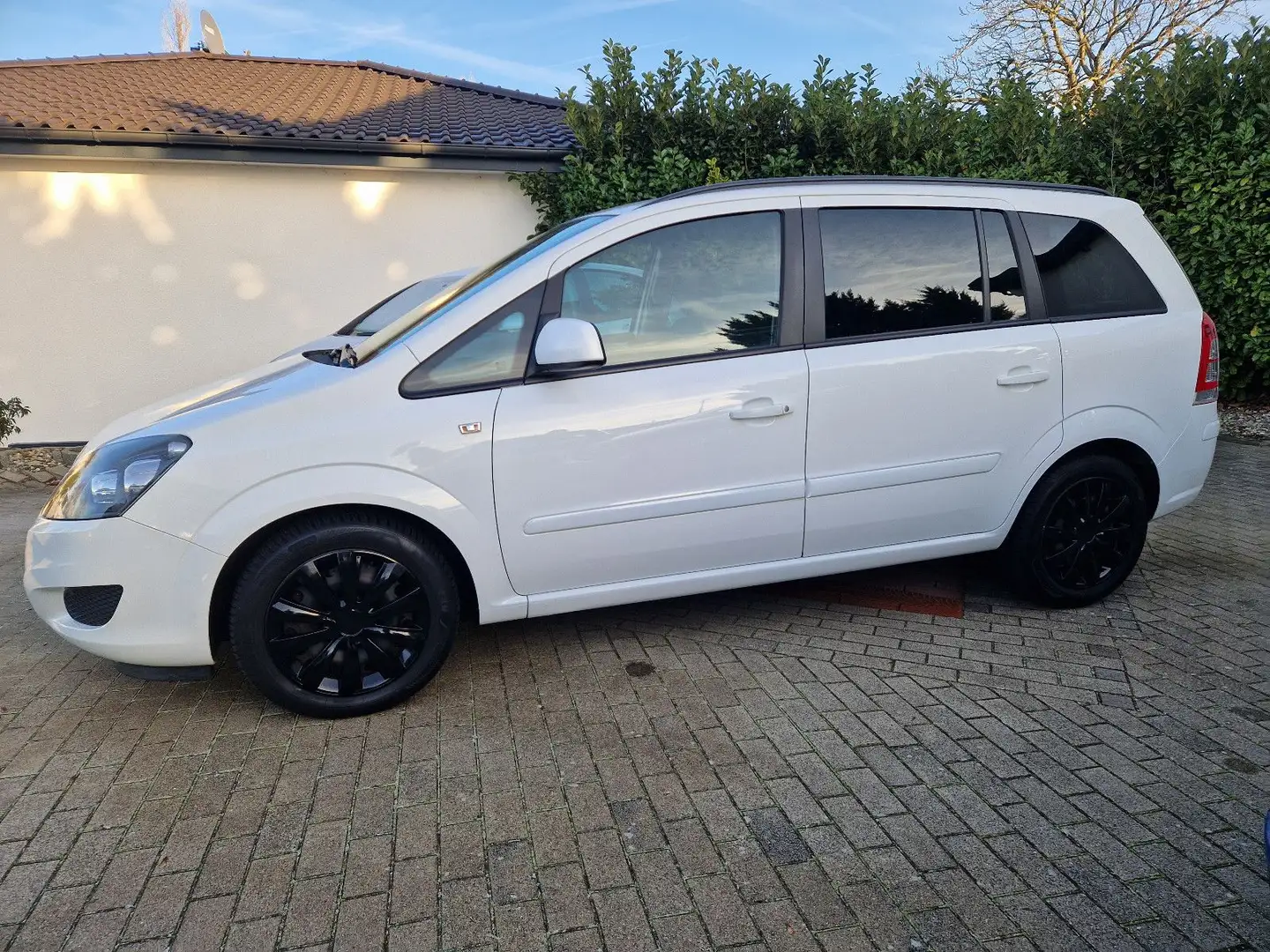 Opel Zafira 1.7 CDTI Family(Euro 5) (7-Sitze ) Shf Blanc - 2