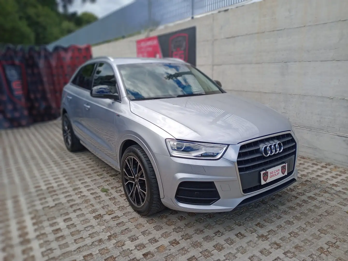 Audi Q3 Q3 2.0 tdi Sport 120cv Plateado - 2