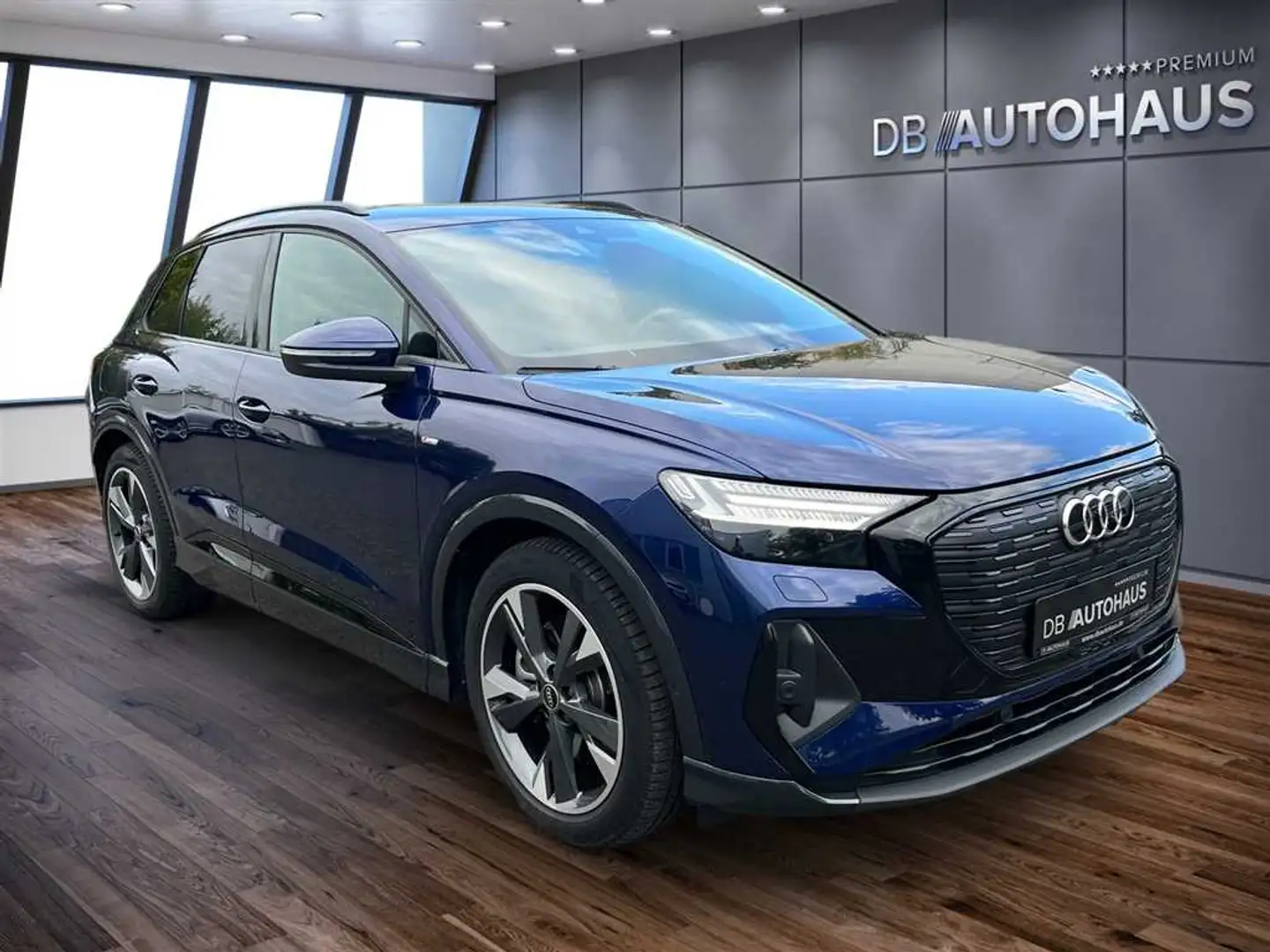Audi Q4 e-tron 45 quattro Blau - 2