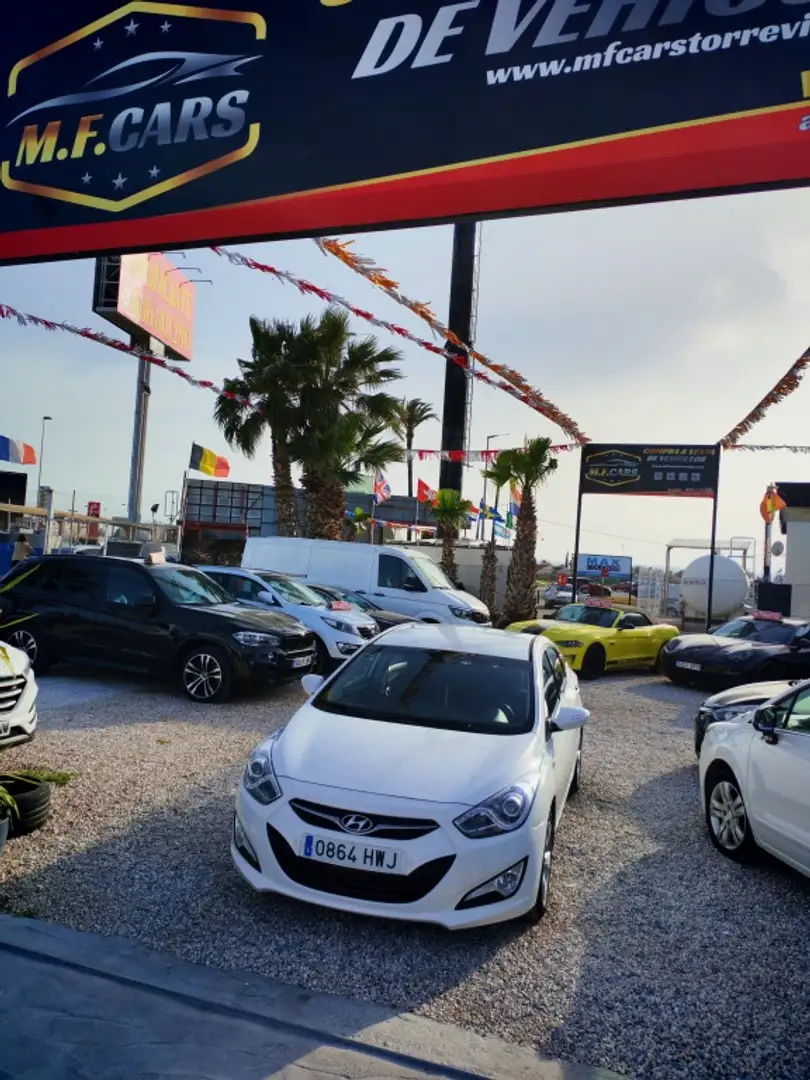 Hyundai i40 1.7CRDI Bluedrive Essence Blanco - 1