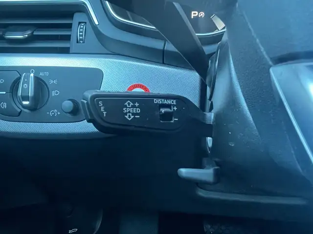 Audi A4 view 24