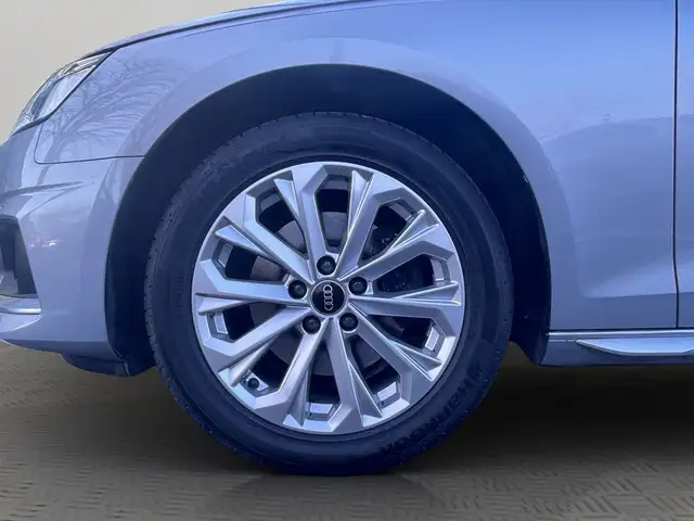 Audi A4 view 21