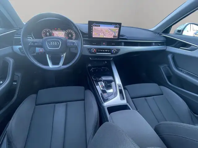 Audi A4 view 17