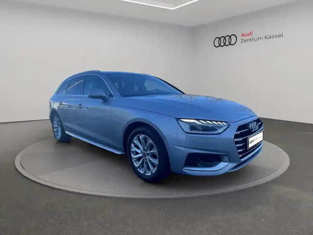Audi A4 view 9
