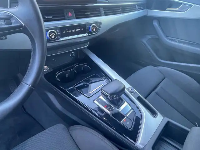 Audi A4 view 15