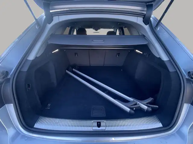 Audi A4 view 20