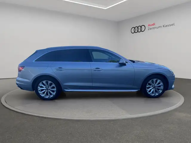 Audi A4 view 8