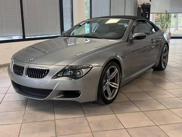 BMW M6 M6 Cabrio 5.0 V10 auto
