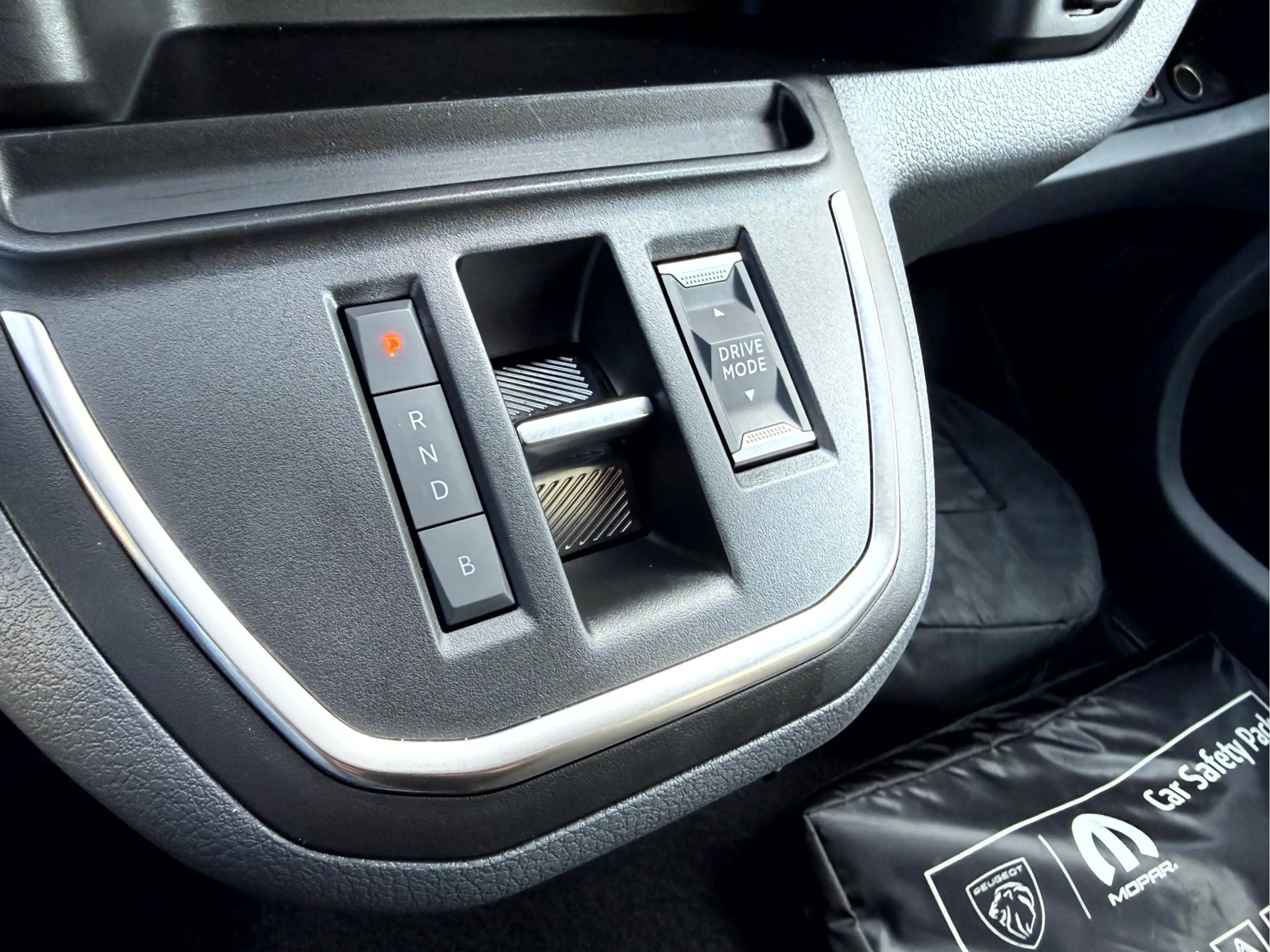 Peugeot e-Expert 75 kWh Standard incl.BTW, SOH 93.6%, 9-Persoons, s — photo 12