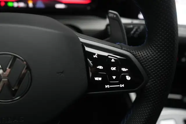 Volkswagen Golf view 16