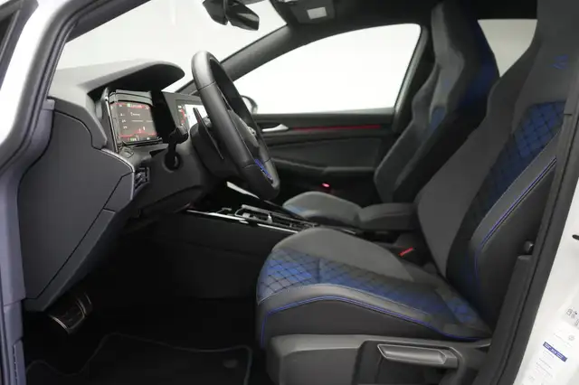 Volkswagen Golf view 9