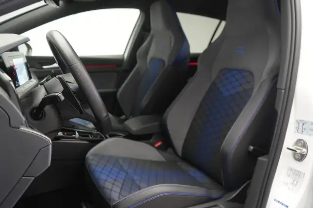 Volkswagen Golf view 10
