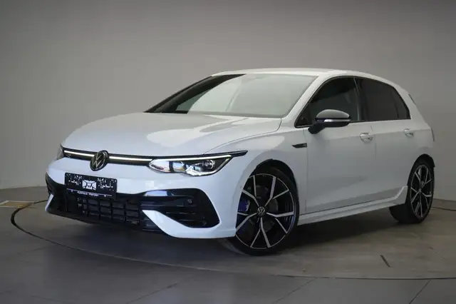 Volkswagen Golf view 3