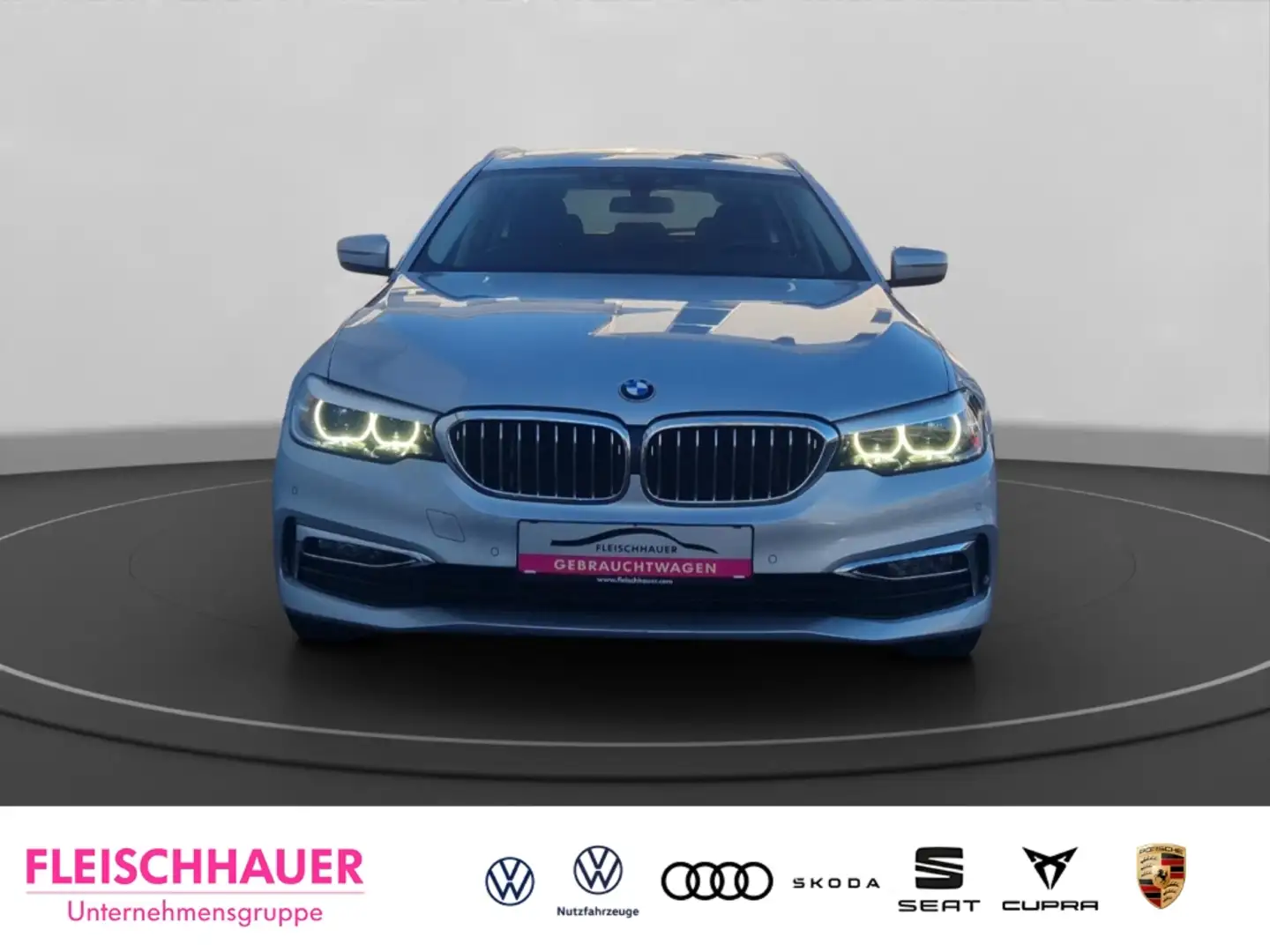 BMW 520 520D Touring Luxury Leder+Pano+LED+Navi+PDC+RK+DDC Silber - 2