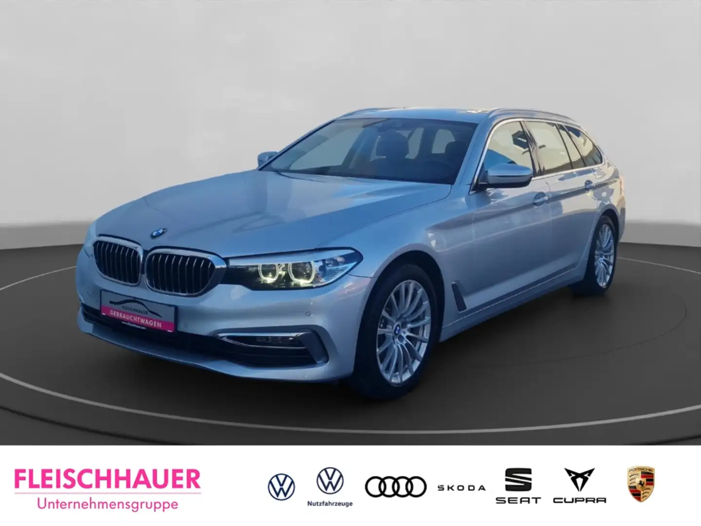 BMW 520 520D Touring Luxury Leder+Pano+LED+Navi+PDC+RK+DDC Silber - 1