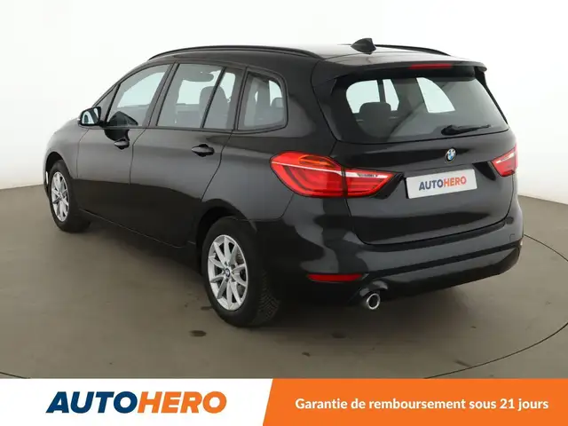 BMW 2 Series view 4